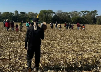 disputas, reivindicações territoriais;