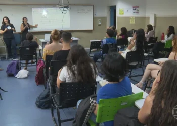 ensino secundário noturno, ensino médio alternativo;