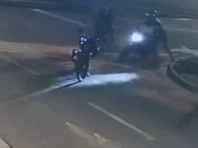 Brazil: Teen's Motorcycle Stolen by Duo Who Trapped Him in Street
