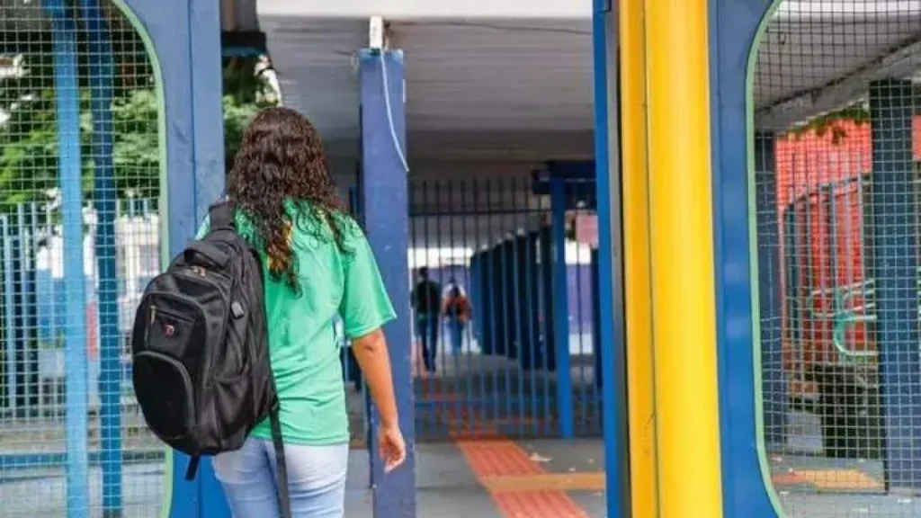 Brazil High School Gains in Big Cities, But Learning Slips