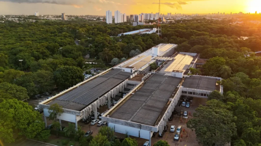 Brazil courts close for 2 days, keep only duty judges