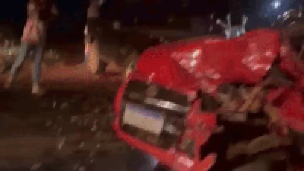 Brazil crash on MS-384 traps one person in wreckage